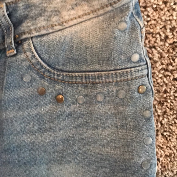 Jeans - Picture 2 of 3